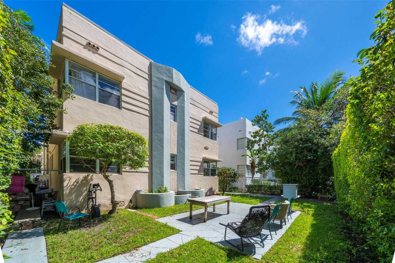 Small Image of 1329 PENNSYLVANIA AVE, Miami Beach Number 2