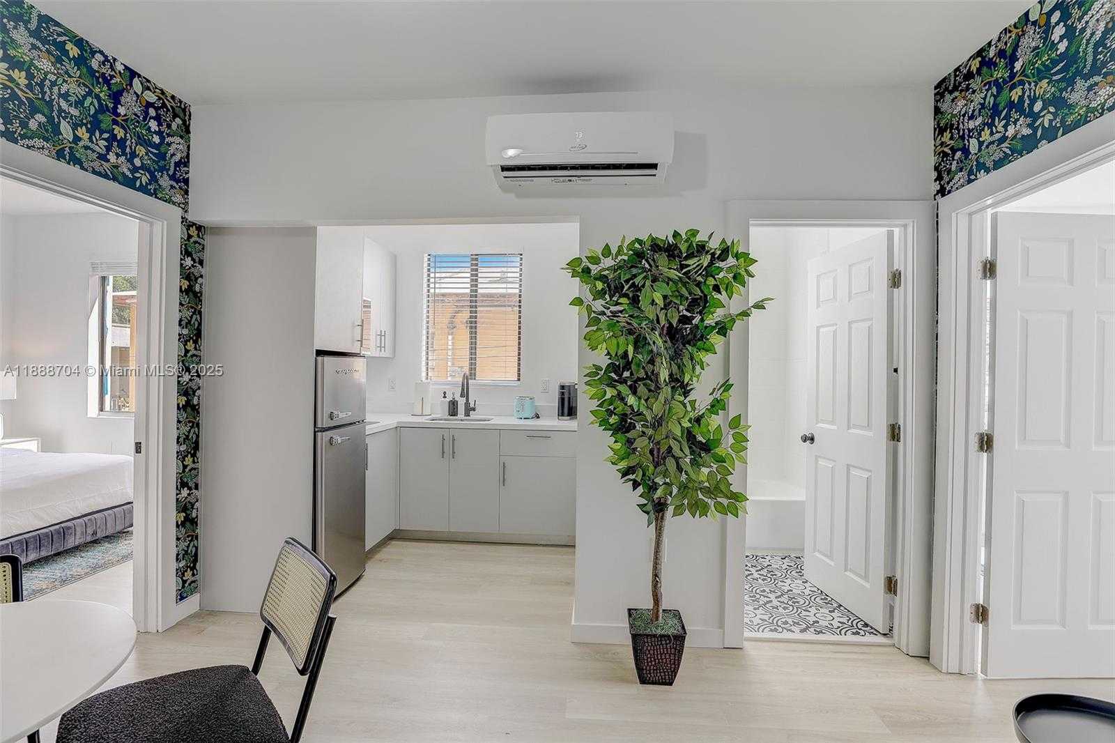 Small Image of 1553 SOUTH WEST 7TH ST, Miami Number 8