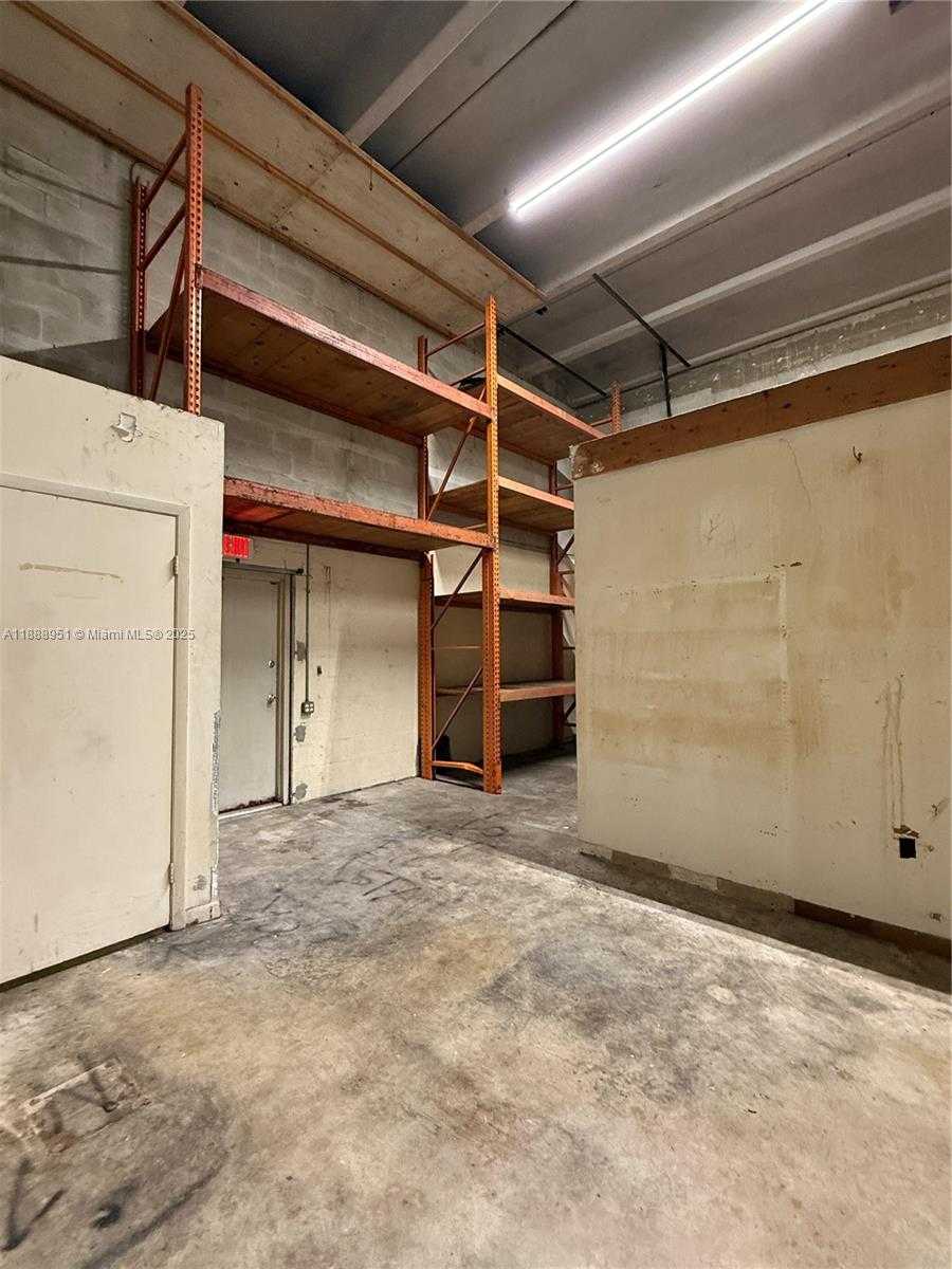 Small Image of 12119 SOUTH WEST 131ST AVE, Miami Number 4