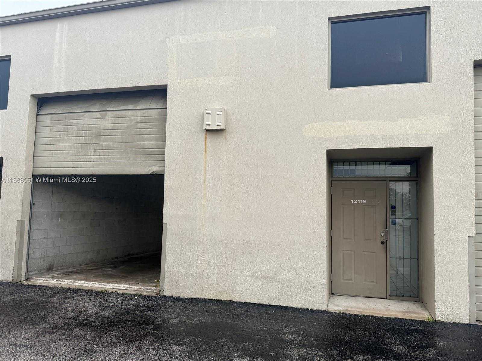 Small Image of 12119 SOUTH WEST 131ST AVE, Miami Number 8