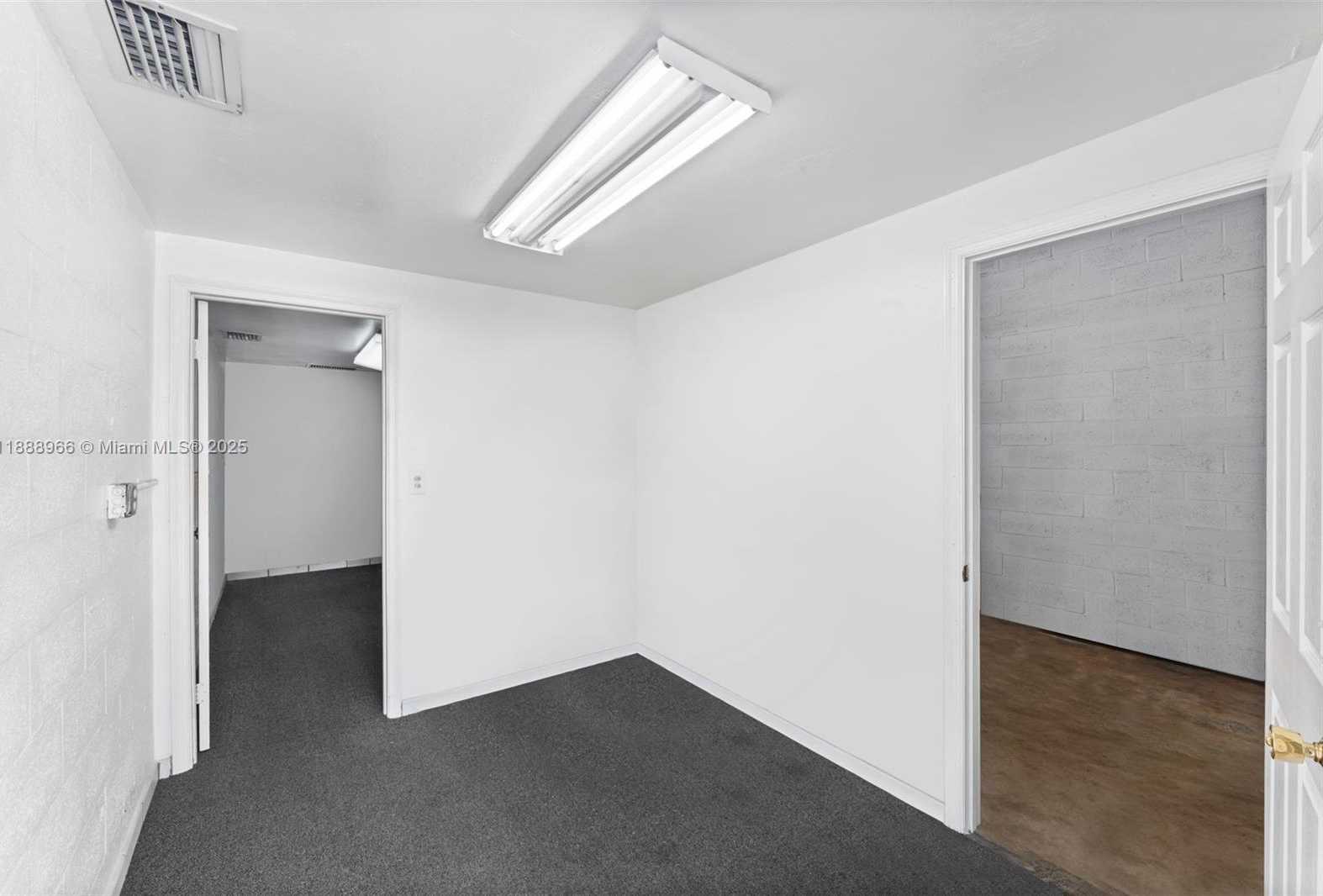 Small Image of 13828 SOUTH WEST 142ND AVE #13828, Miami Number 11