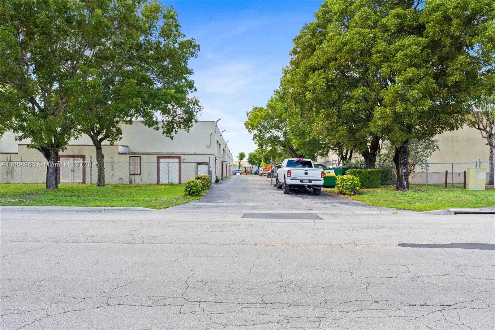 Small Image of 13828 SOUTH WEST 142ND AVE #13828, Miami Number 2