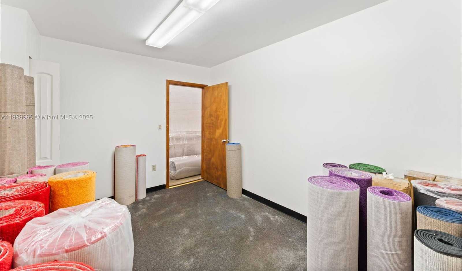 Small Image of 13828 SOUTH WEST 142ND AVE #13828, Miami Number 24