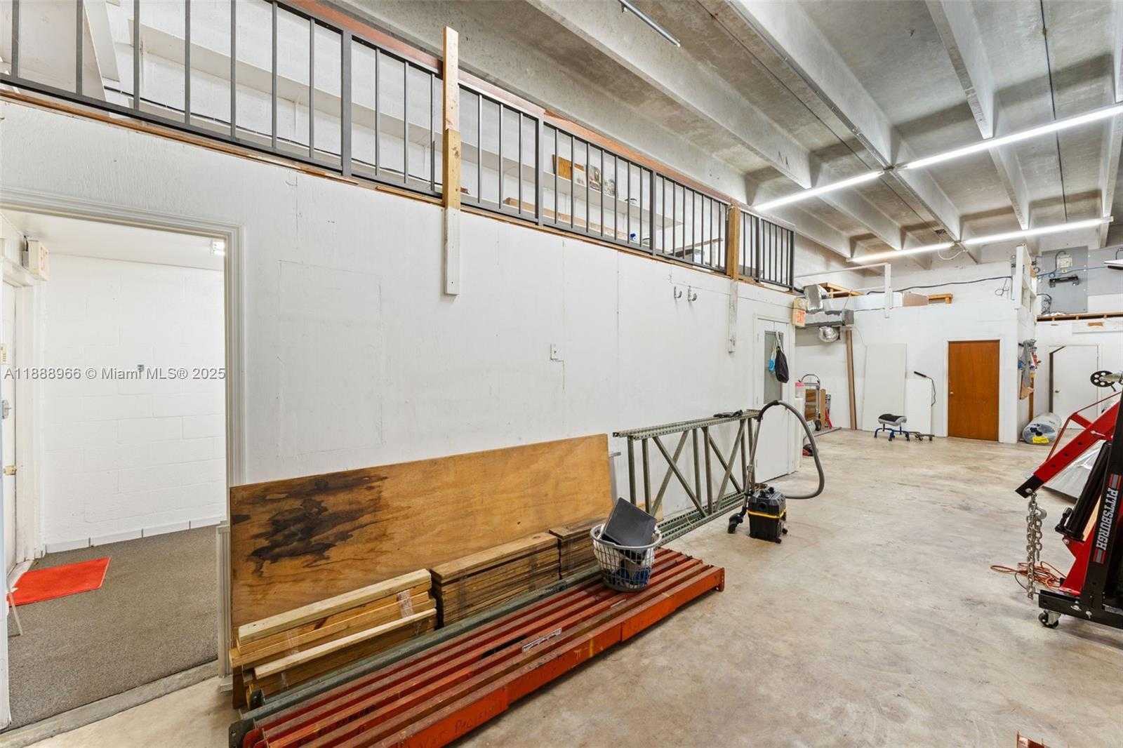 Small Image of 13828 SOUTH WEST 142ND AVE #13828, Miami Number 9