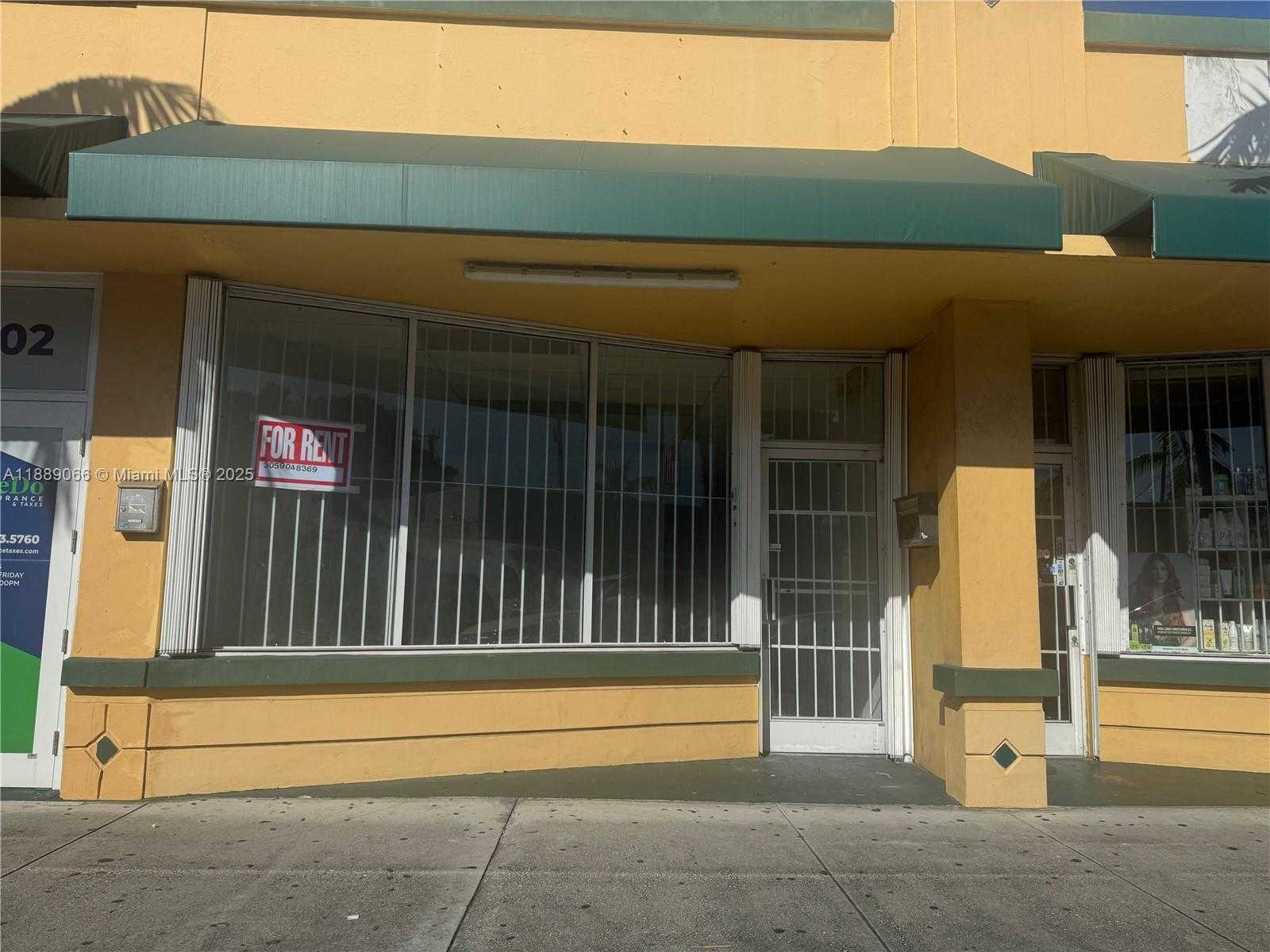 Small Image of 700 PALM AVE #704, Hialeah Number 2