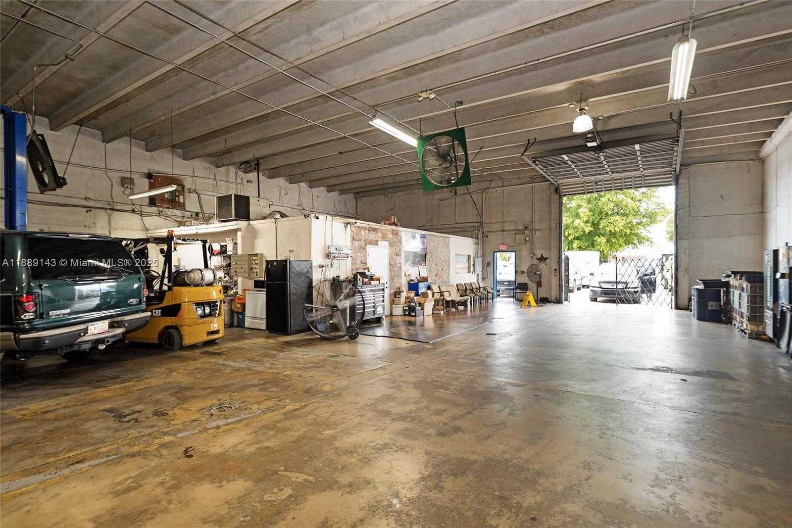 Small Image of 8230 NORTH WEST 56TH ST, Doral Number 4