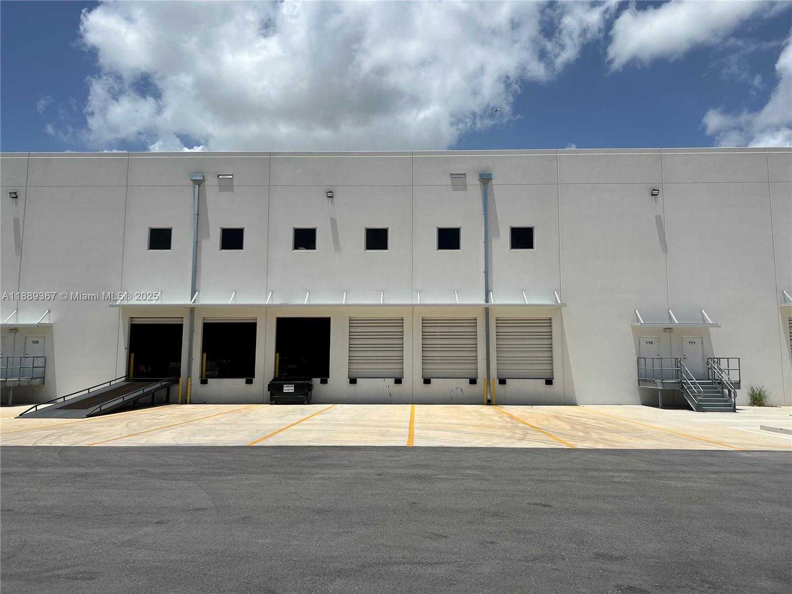 Small Image of 8565 WEST 44TH AVE #102, Hialeah Number 25