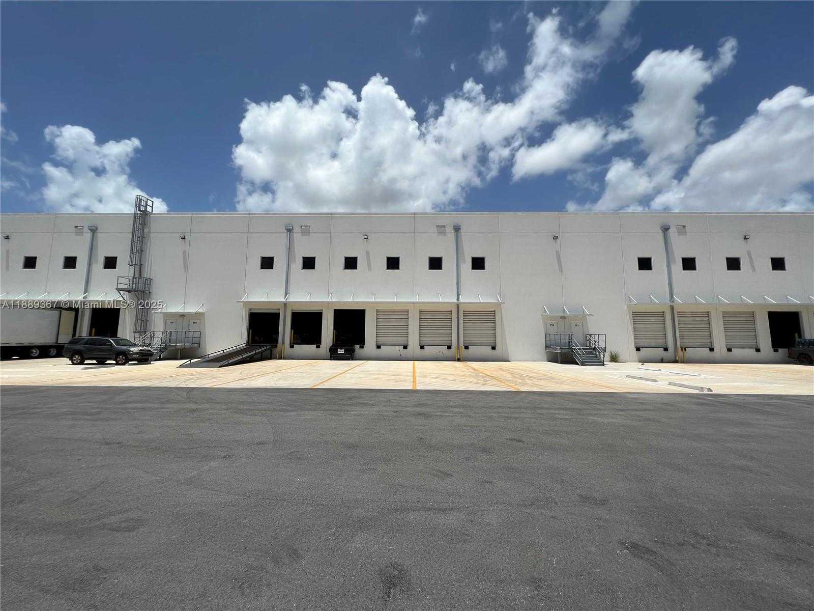 Small Image of 8565 WEST 44TH AVE #102, Hialeah Number 26