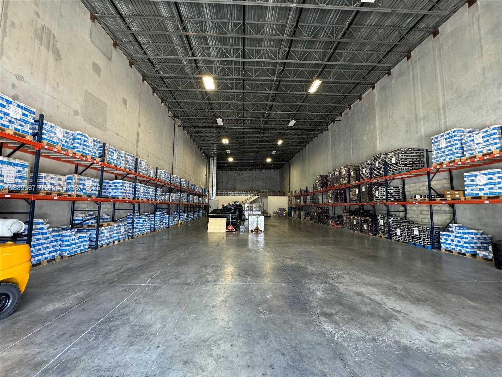 Small Image of 8565 WEST 44TH AVE #102, Hialeah Number 9