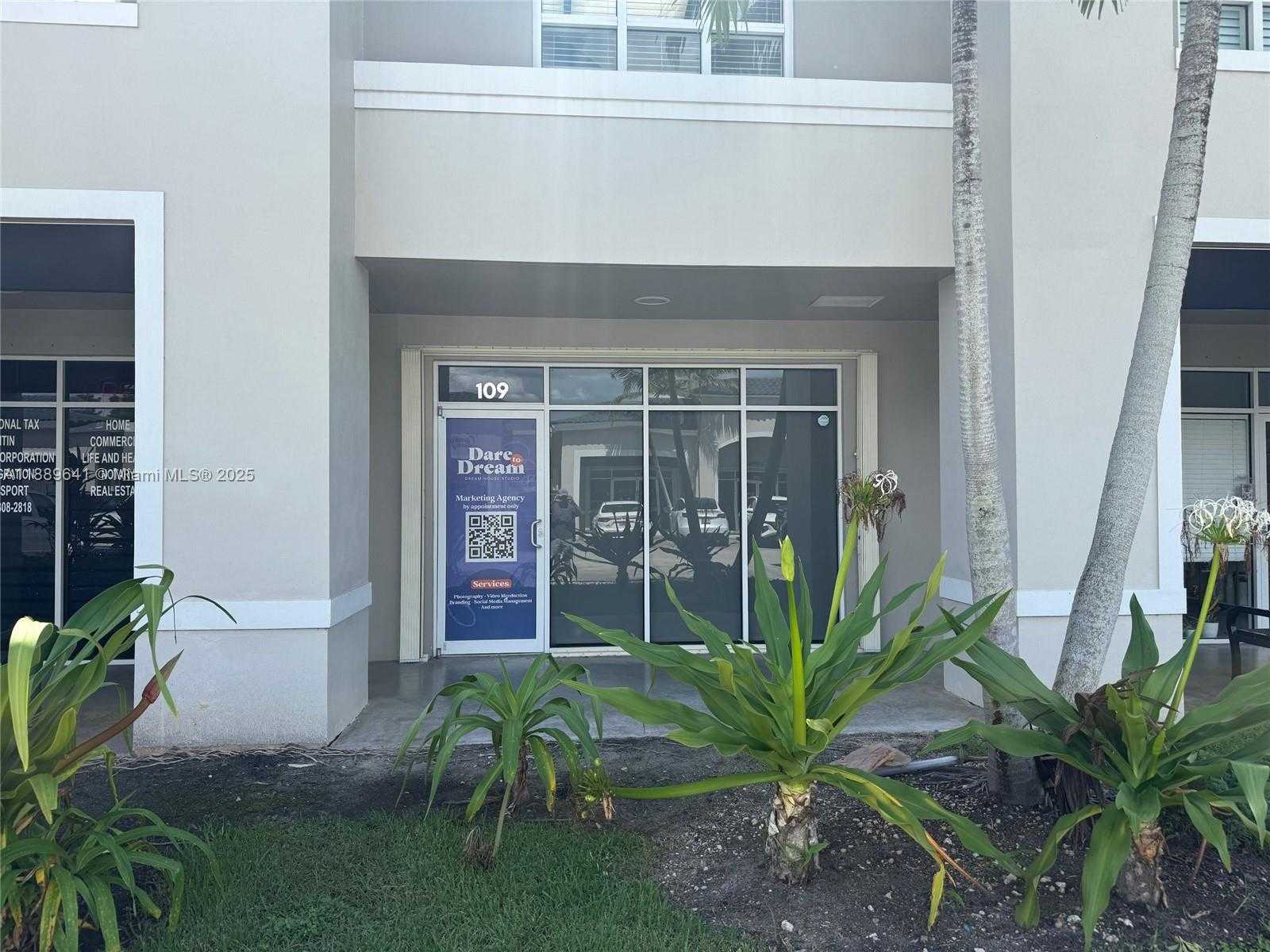 Small Image of 17670 NORTH WEST 78TH AVE #109, Hialeah Number 4