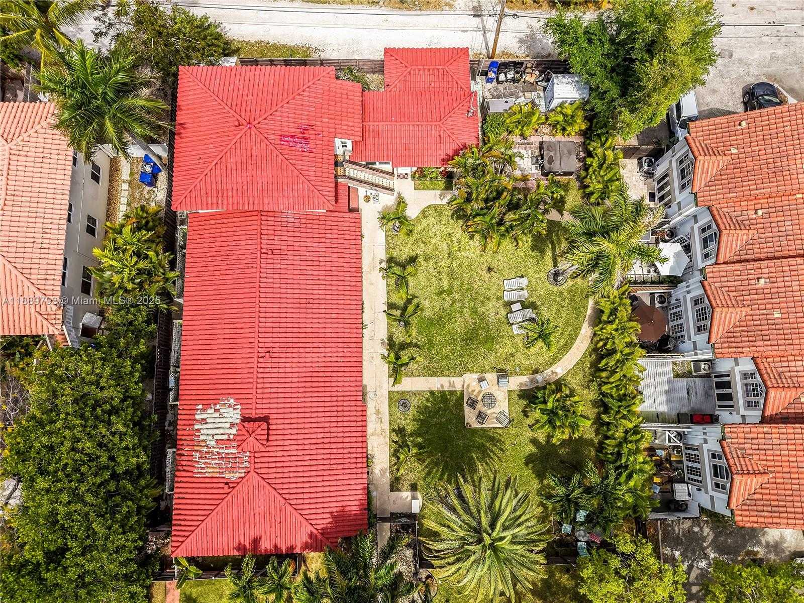 Small Image of 2625 NORTH EAST 13TH CT, Fort Lauderdale Number 3