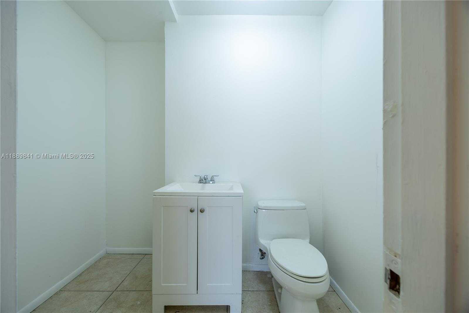 Small Image of 683 WEST 26TH ST, Hialeah Number 15