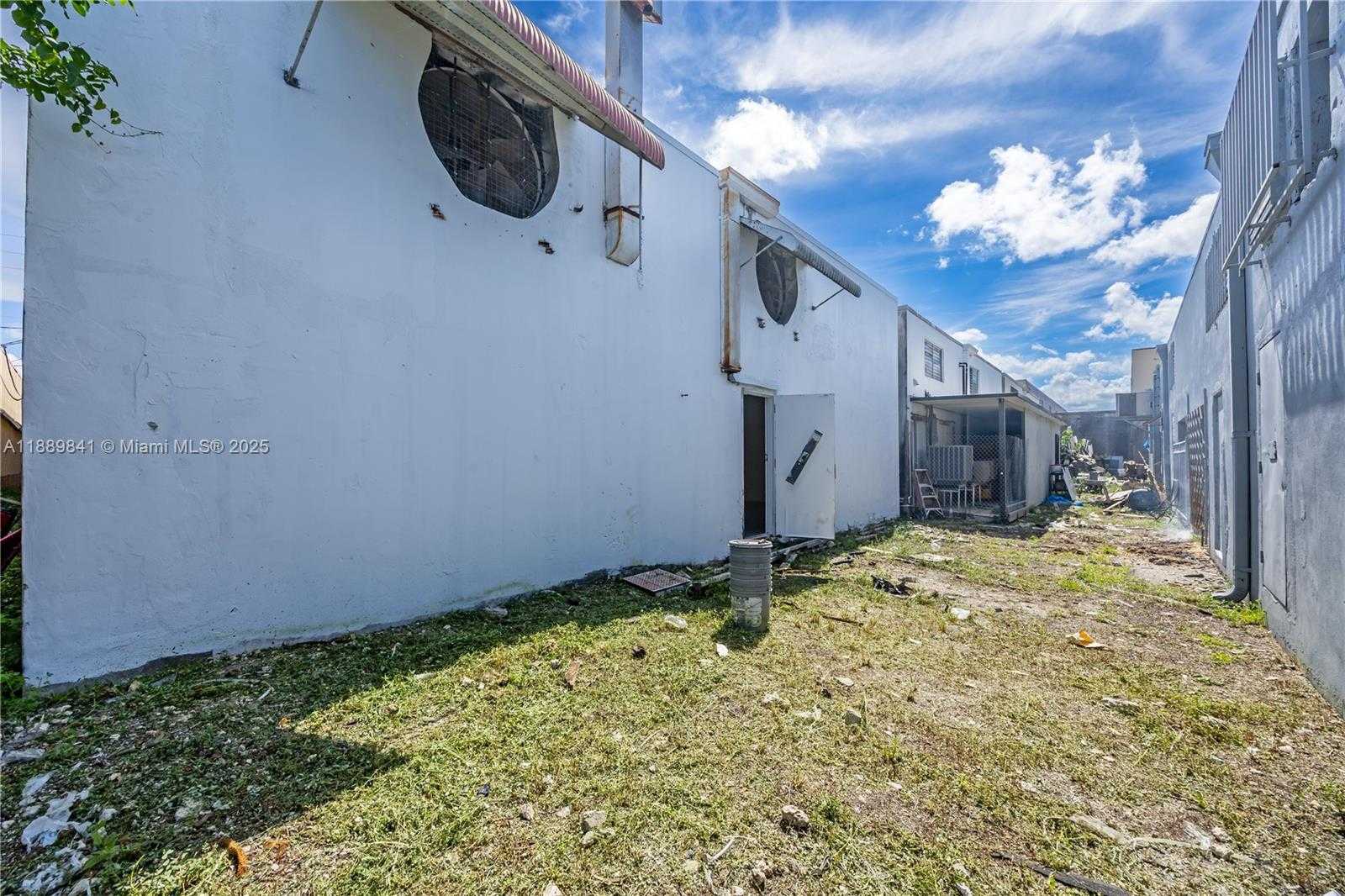 Small Image of 683 WEST 26TH ST, Hialeah Number 30