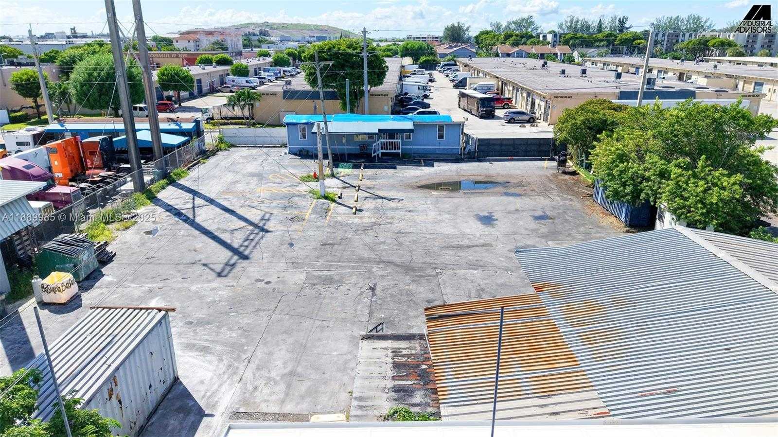 Small Image of 9855 NORTH WEST 80TH AVE, Hialeah Gardens Number 14