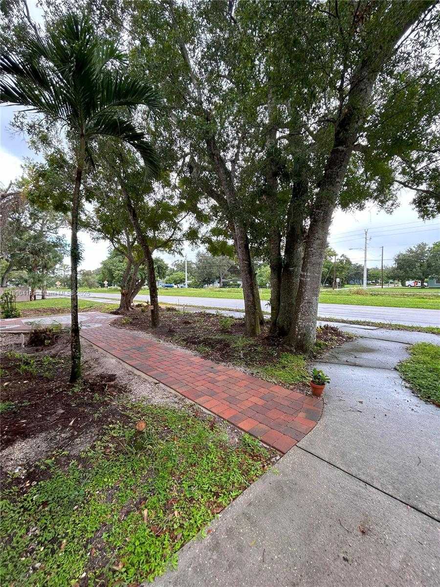 Small Image of 1766 20TH AVE #3, Vero Beach Number 13