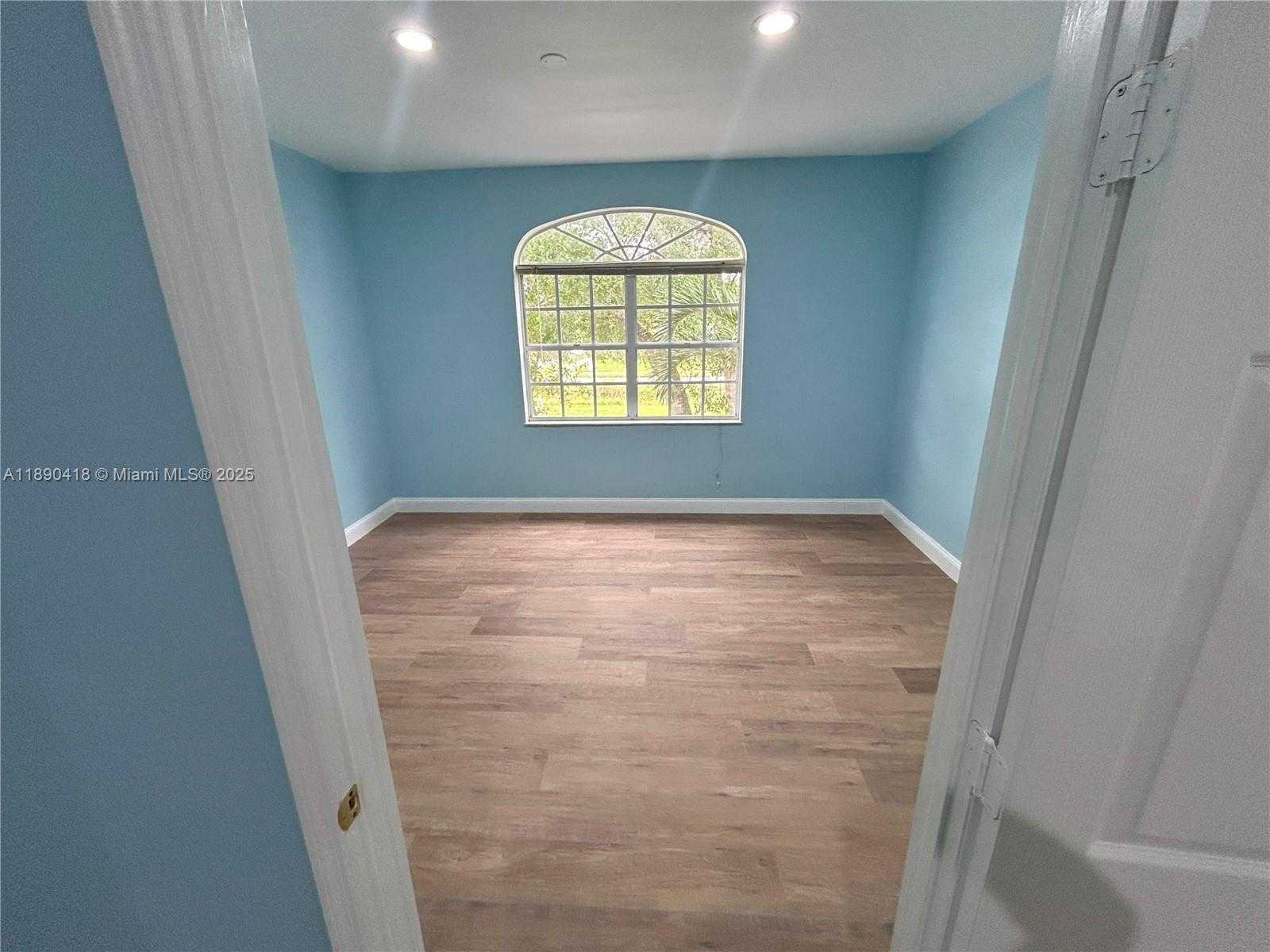 Small Image of 1766 20TH AVE #3, Vero Beach Number 3