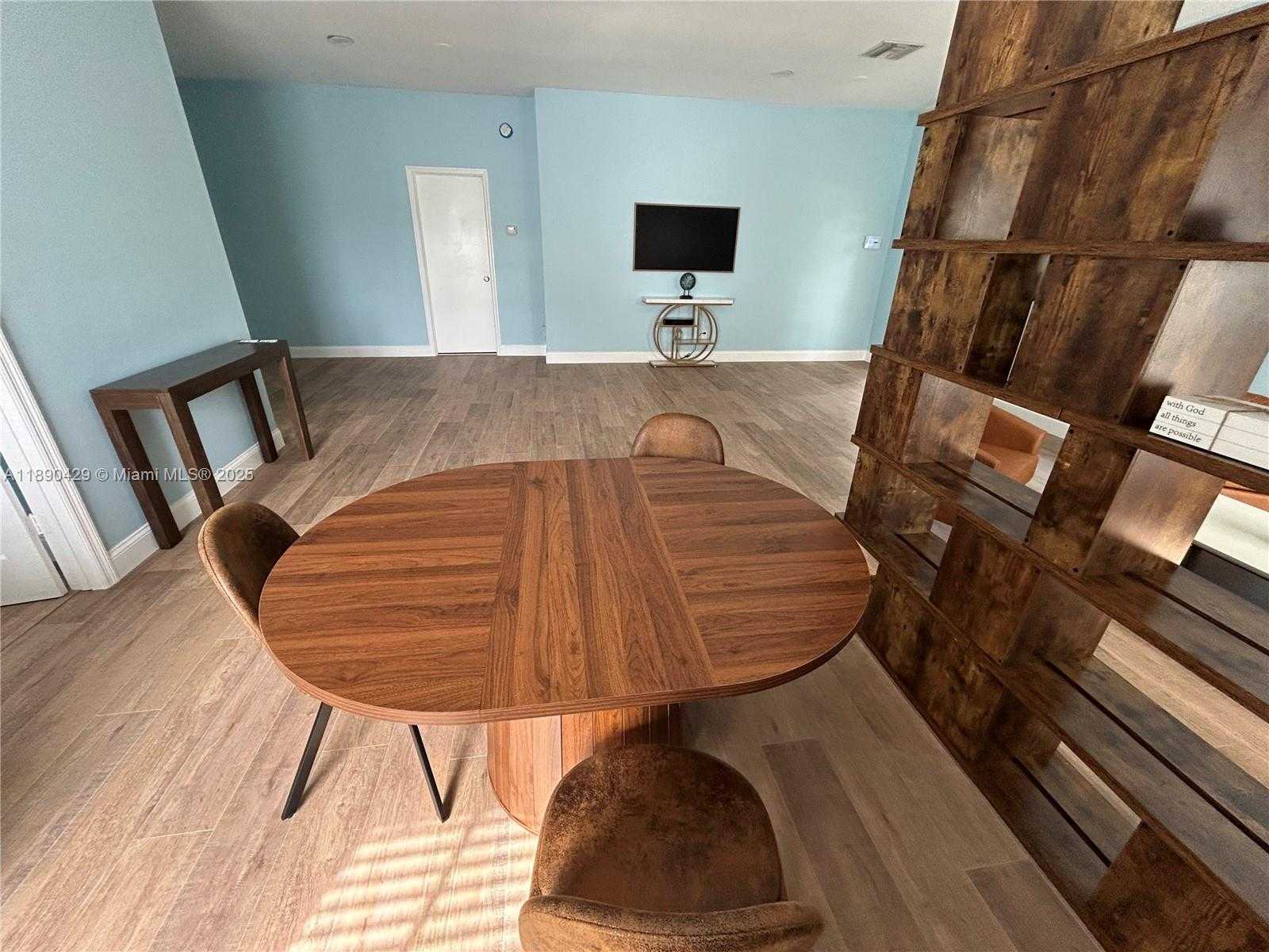 Small Image of 1766 20TH AVE #4, Vero Beach Number 7