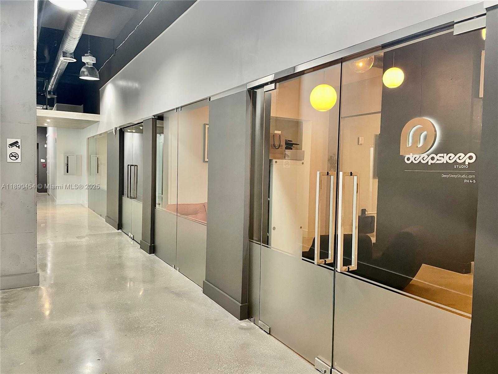 Small Image of 40 SOUTH WEST 13 ST #Penthouse 4, Miami Number 3