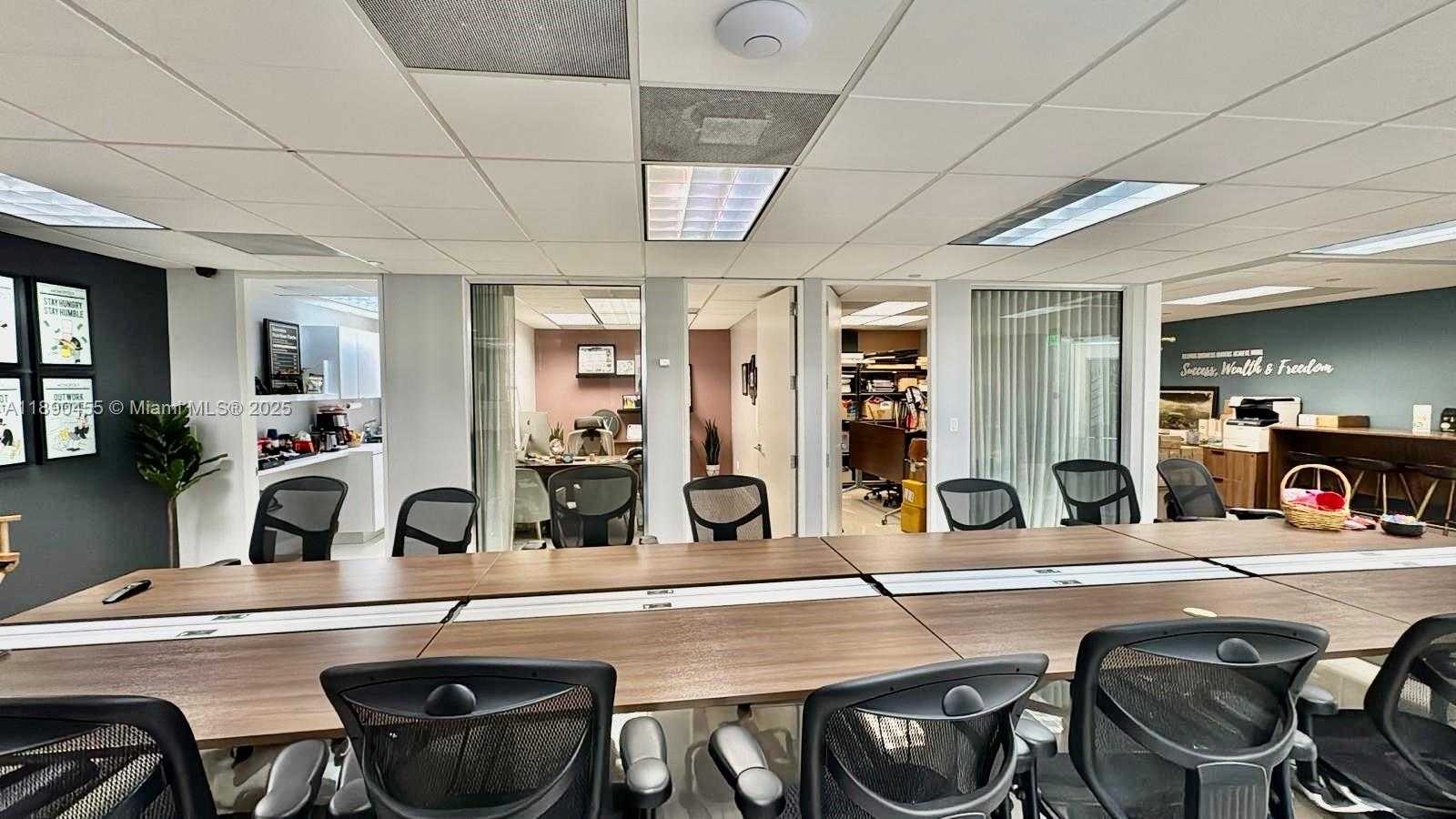 Small Image of 2100 PONCE DE LEON BLVD #1090, Coral Gables Number 5
