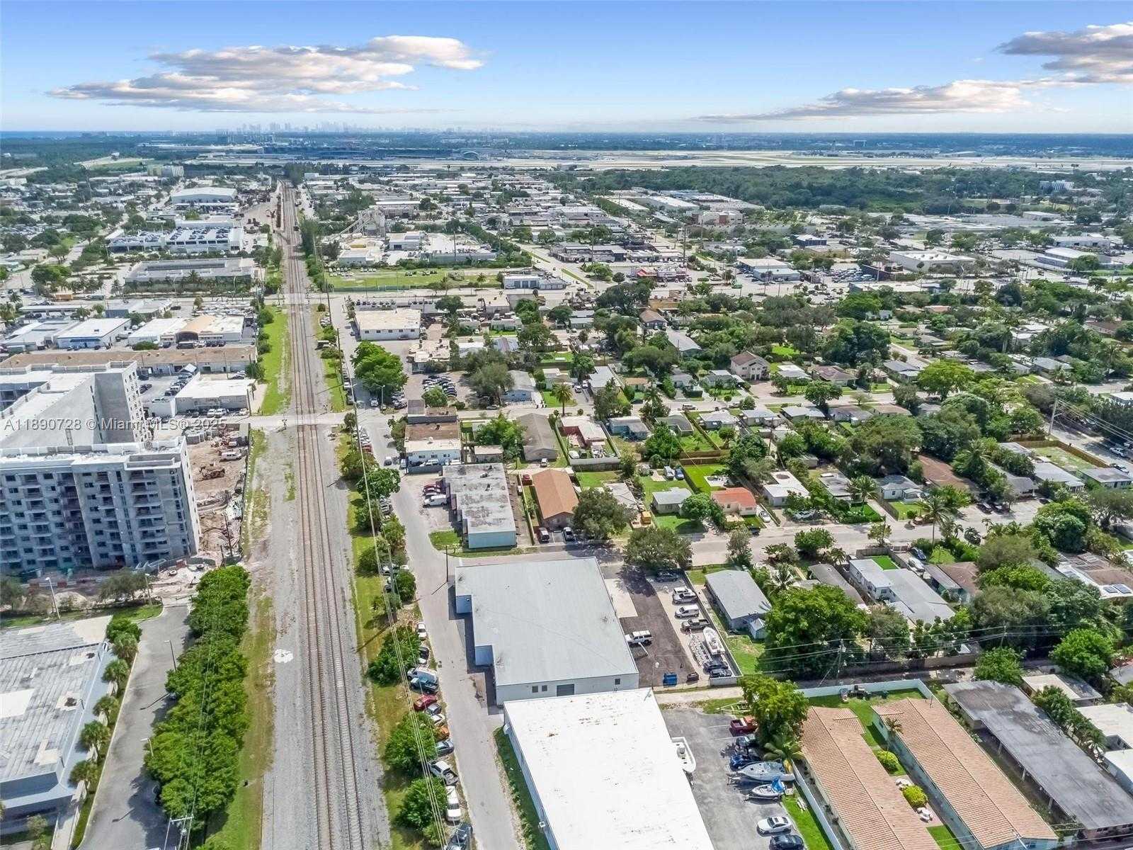 Small Image of 201 SOUTH WEST 21ST ST, Fort Lauderdale Number 17