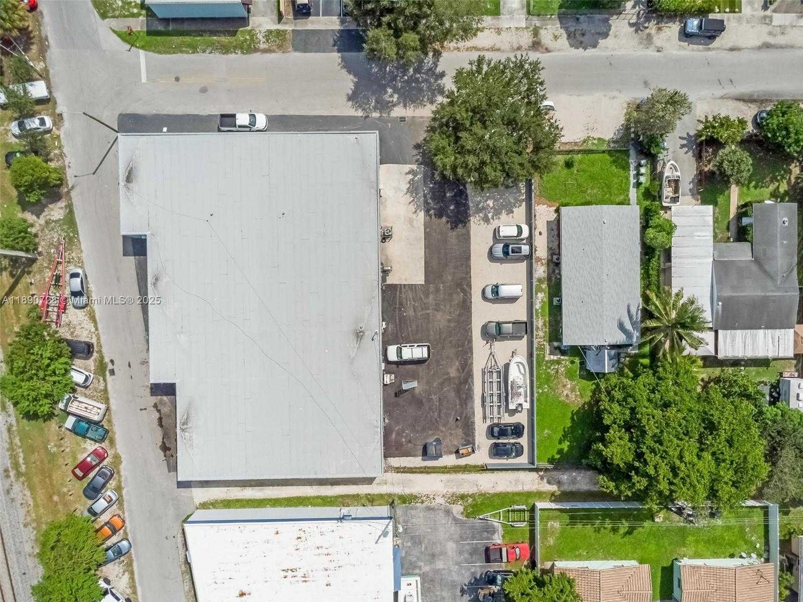 Small Image of 201 SOUTH WEST 21ST ST, Fort Lauderdale Number 19
