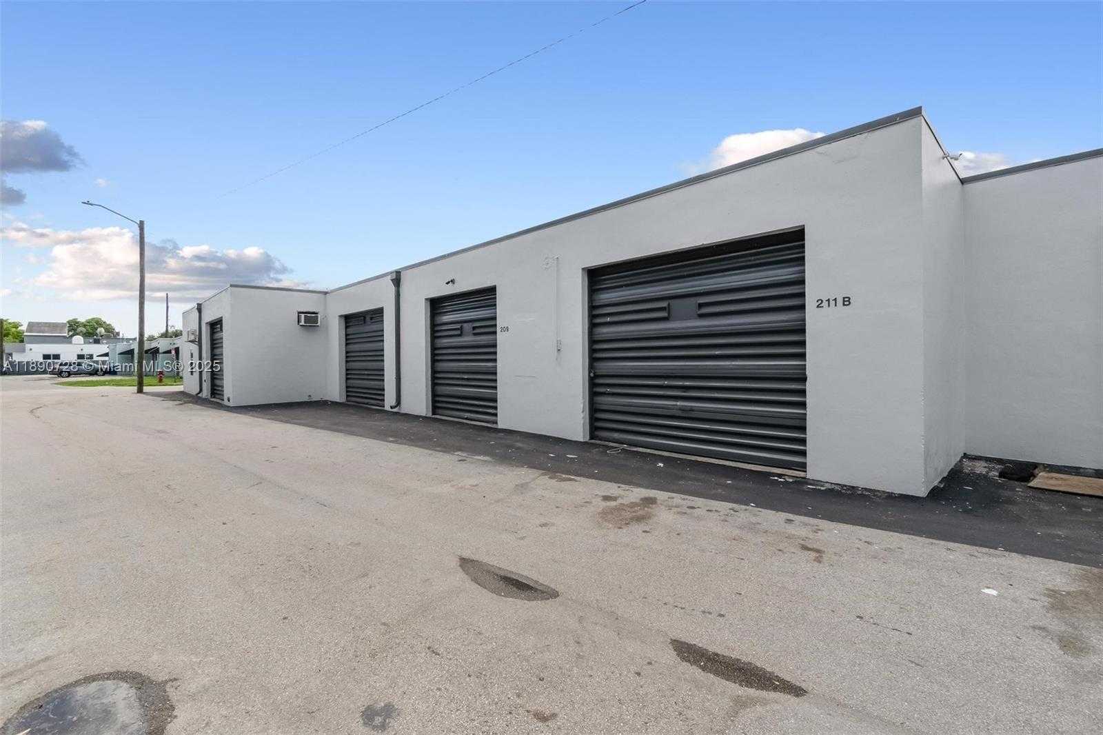 Small Image of 201 SOUTH WEST 21ST ST, Fort Lauderdale Number 6