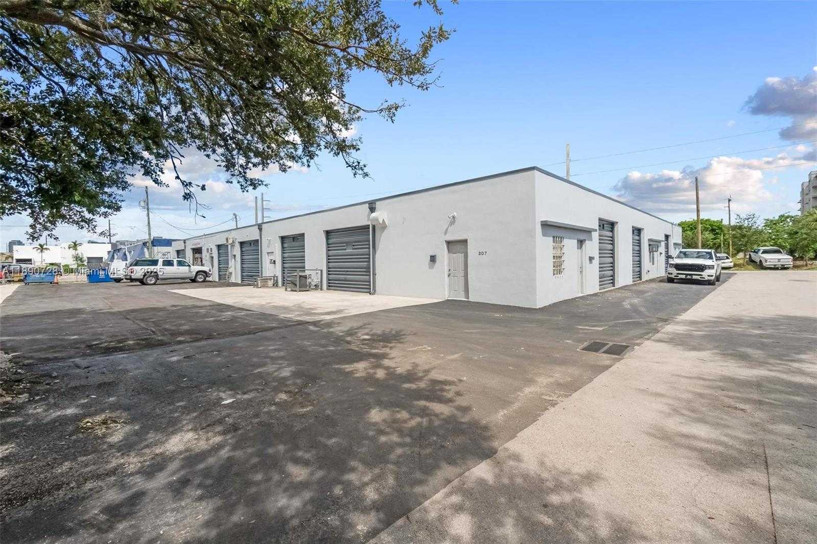 Small Image of 201 SOUTH WEST 21ST ST, Fort Lauderdale Number 7