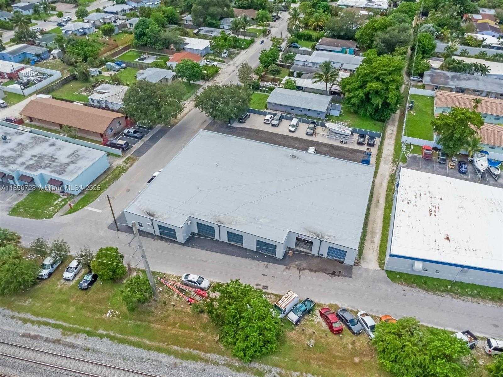 Small Image of 201 SOUTH WEST 21ST ST, Fort Lauderdale Number 9