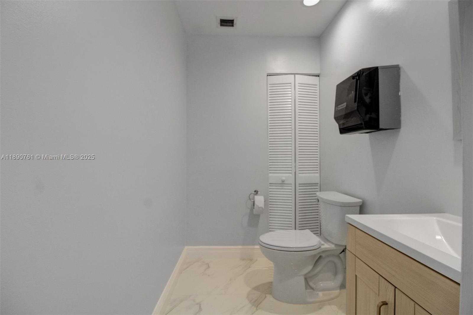 Small Image of 10620 NORTH WEST 27TH ST #D-101, Doral Number 4