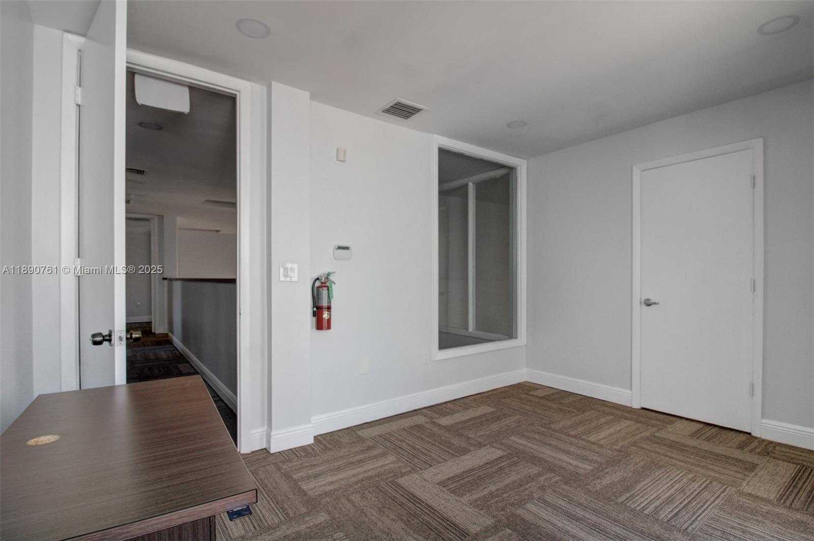 Small Image of 10620 NORTH WEST 27TH ST #D-101, Doral Number 5