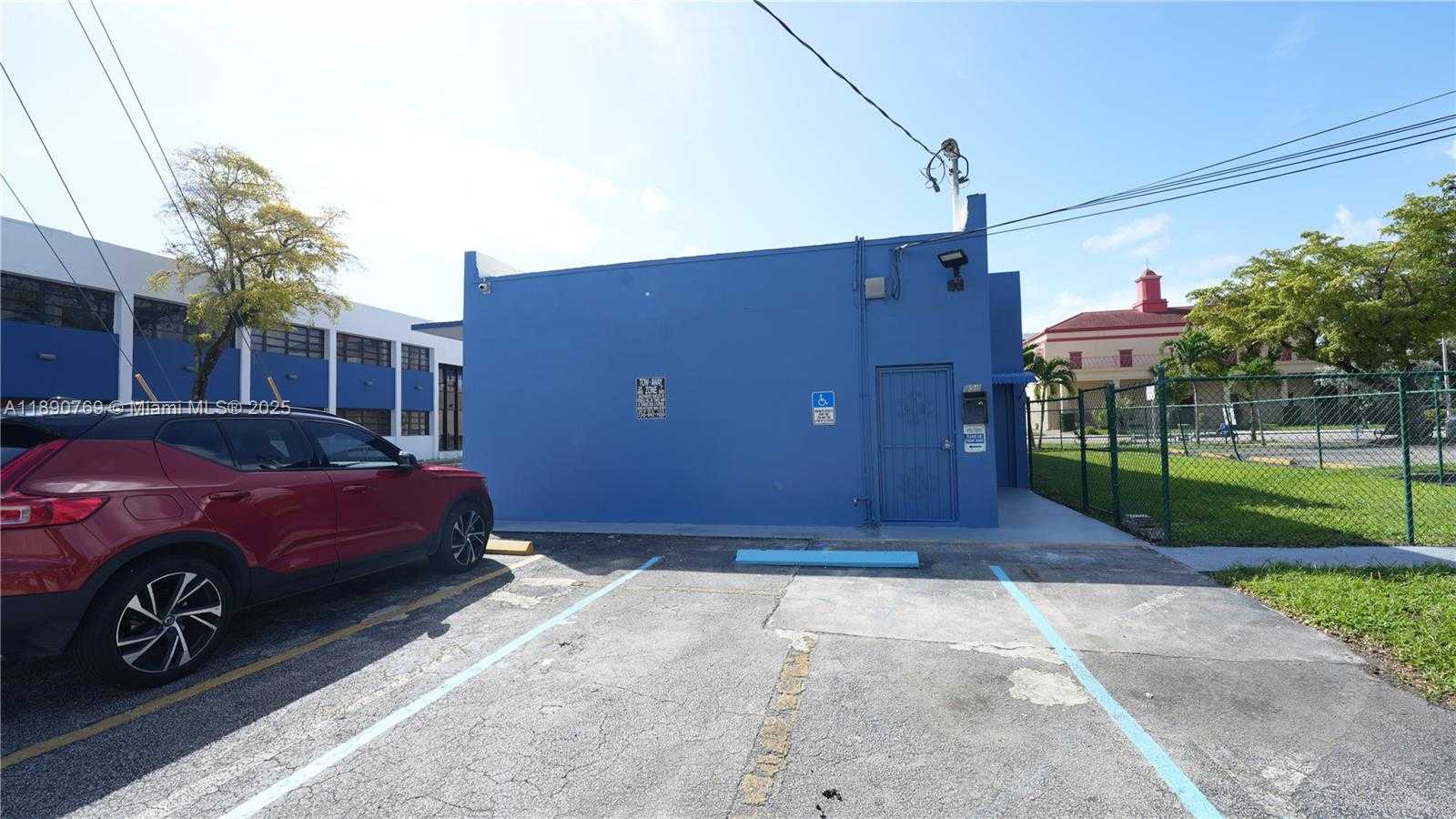Small Image of 997 NORTH EAST 125TH ST, North Miami Number 11