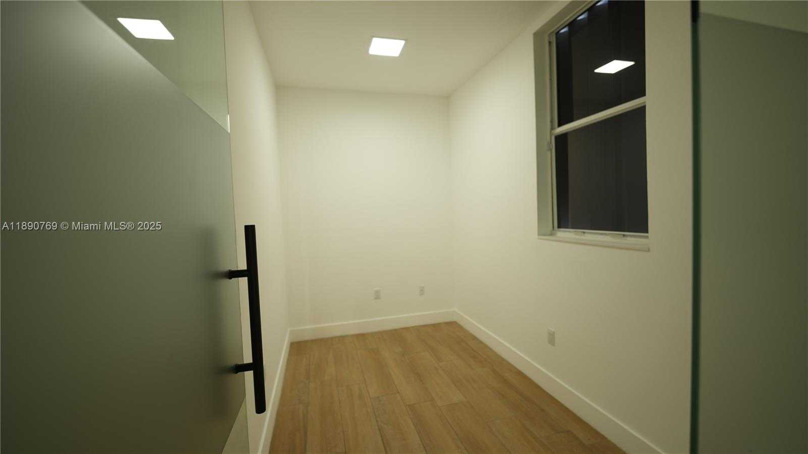 Small Image of 997 NORTH EAST 125TH ST, North Miami Number 5