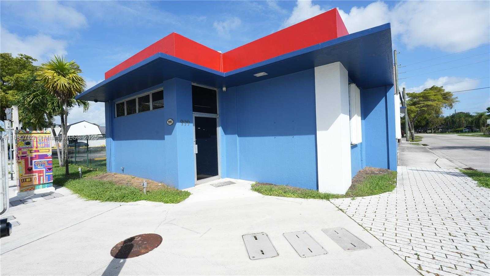 Small Image of 997 NORTH EAST 125TH ST, North Miami Number 8