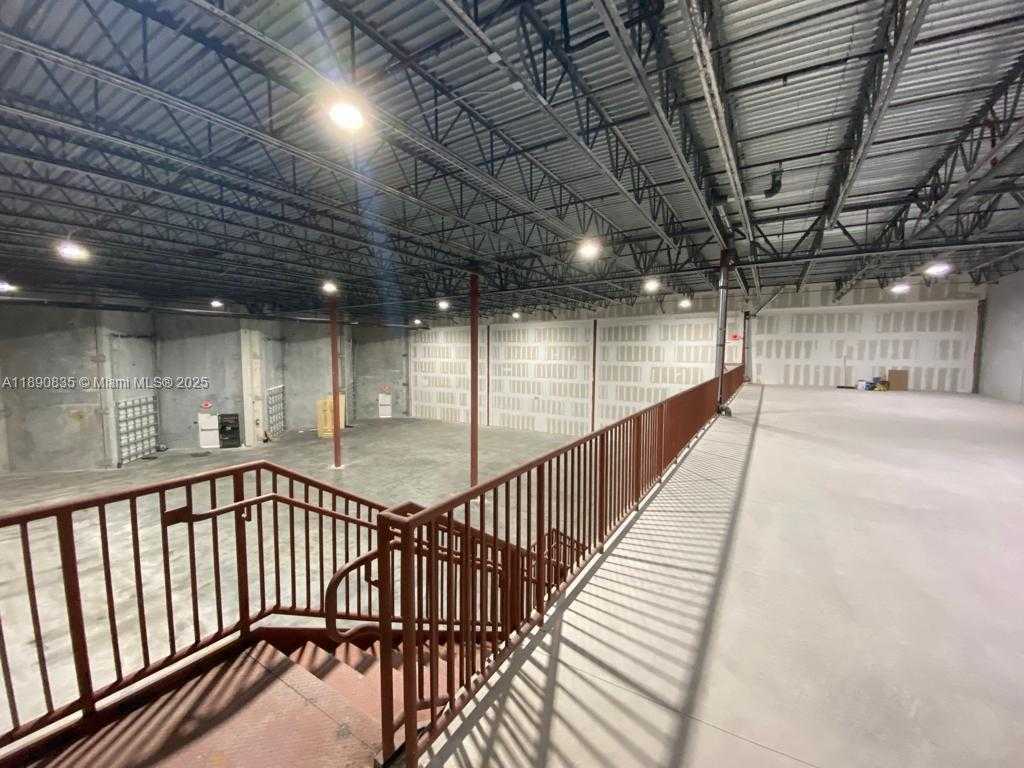 Small Image of 13202 NORTH WEST 107TH AVE #5, Hialeah Gardens Number 6