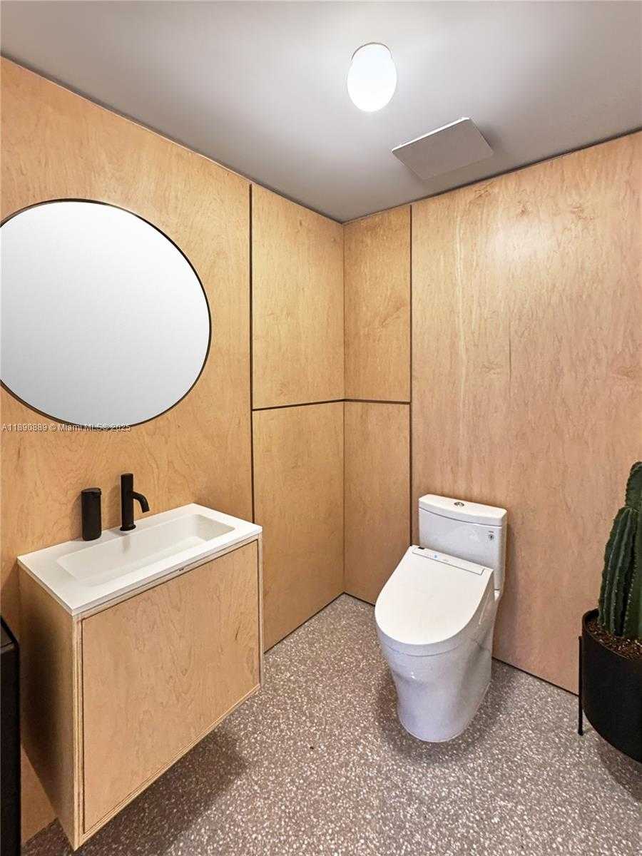 Small Image of 1800 NORTH MIAMI AVE, Miami Number 11