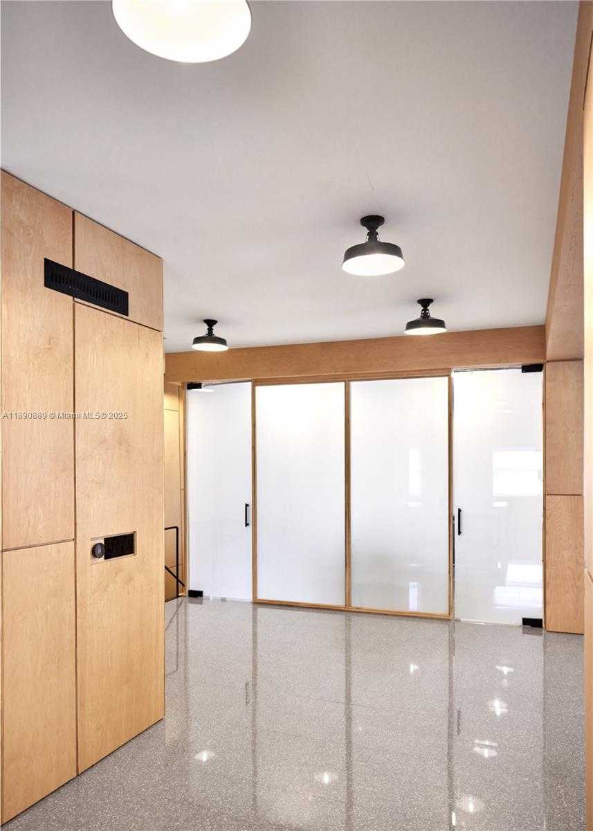 Small Image of 1800 NORTH MIAMI AVE, Miami Number 13
