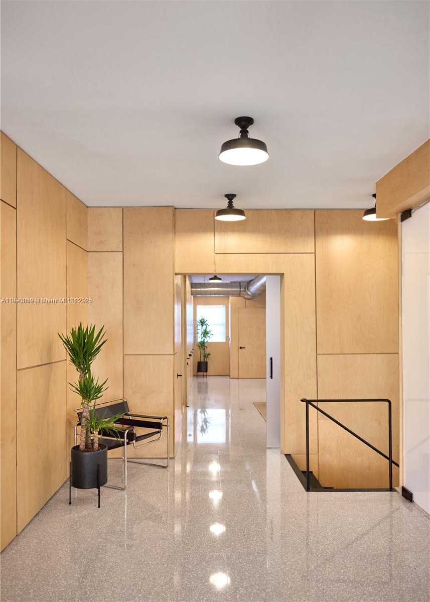 Small Image of 1800 NORTH MIAMI AVE, Miami Number 14