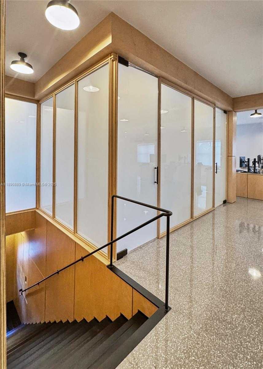 Small Image of 1800 NORTH MIAMI AVE, Miami Number 16