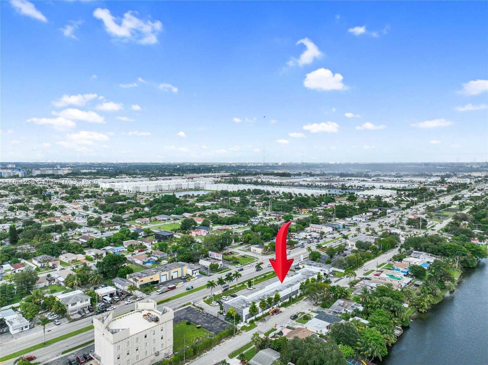 Small Image of 4250 WEST HALLANDALE BEACH BLVD, Pembroke Park Number 13
