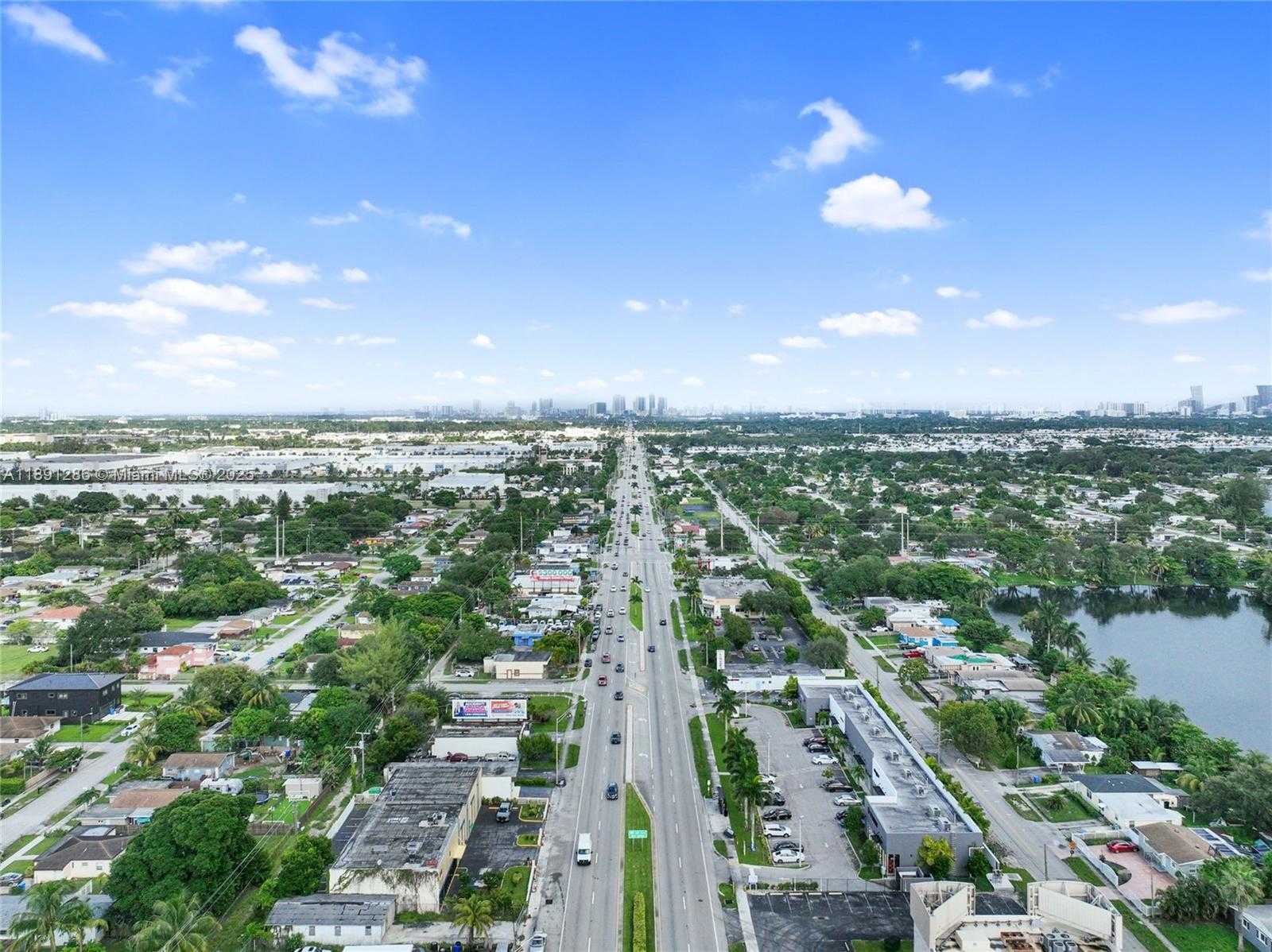 Small Image of 4250 WEST HALLANDALE BEACH BLVD, Pembroke Park Number 15