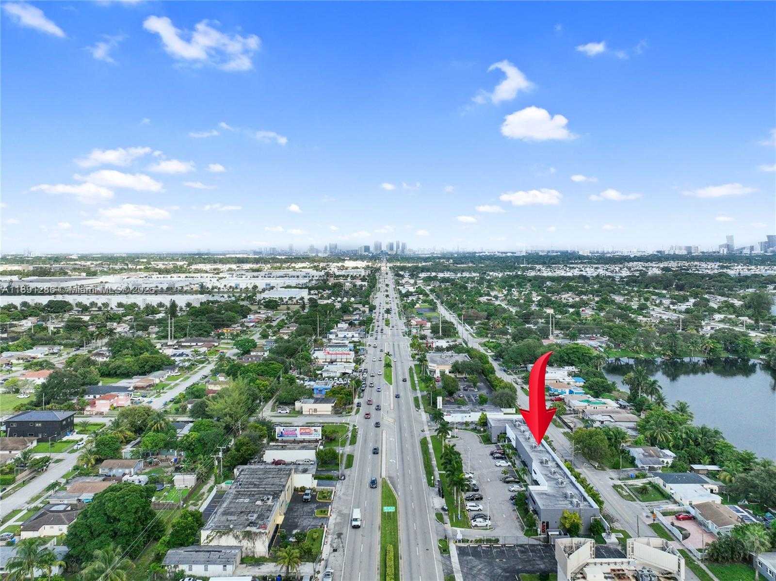 Small Image of 4250 WEST HALLANDALE BEACH BLVD, Pembroke Park Number 3