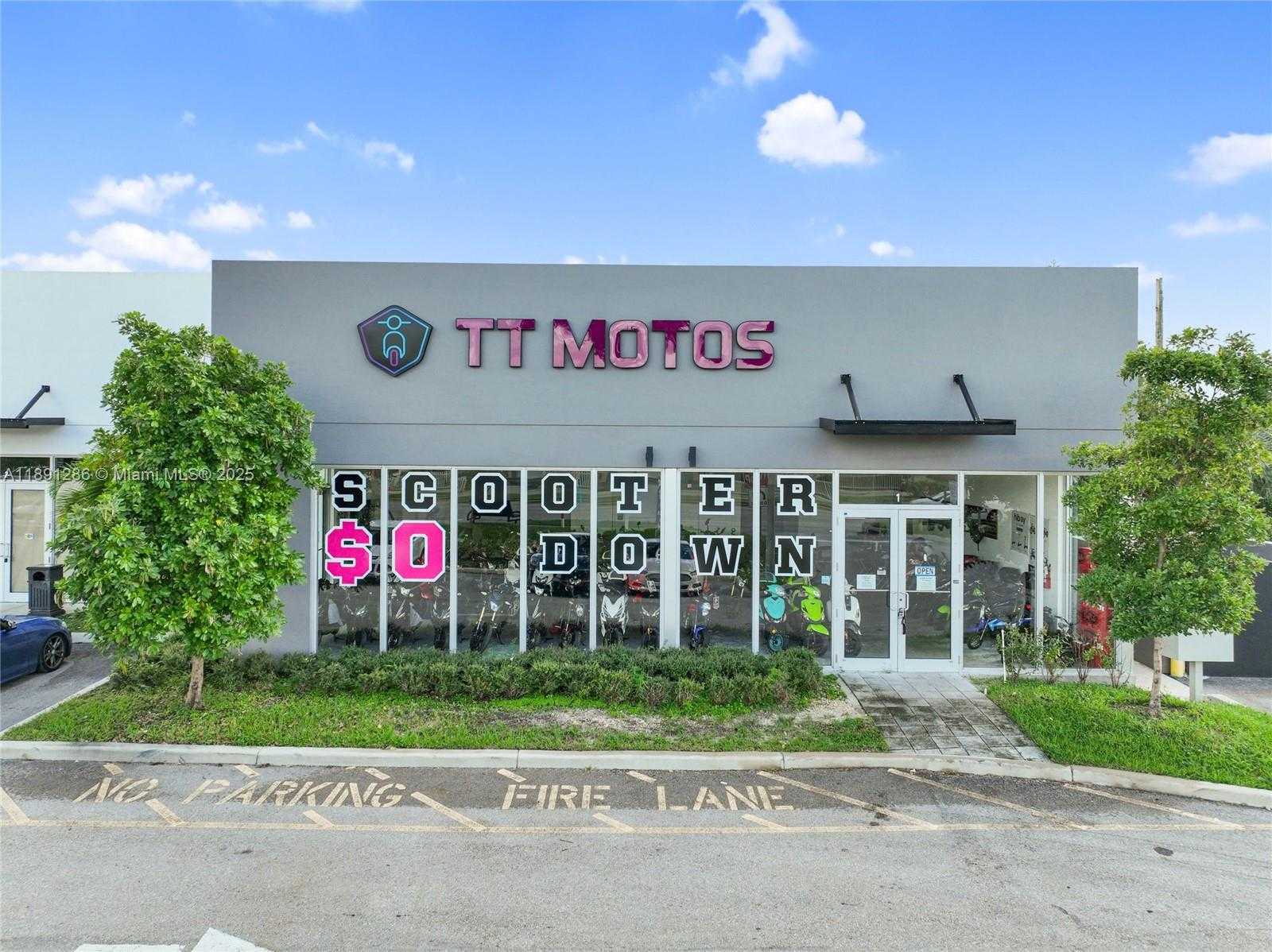 Small Image of 4250 WEST HALLANDALE BEACH BLVD, Pembroke Park Number 7