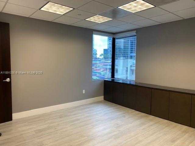 Small Image of 1000 BRICKELL AVE #11F, Miami Number 6