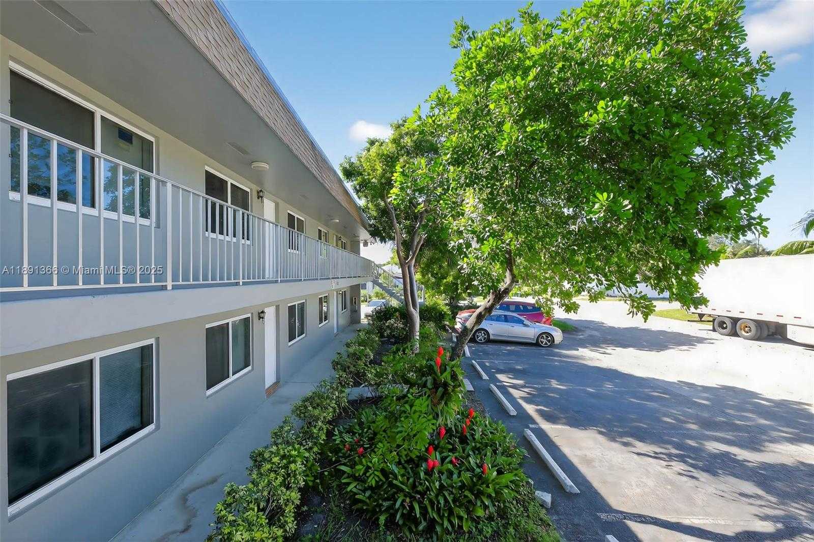Small Image of Fort Lauderdale Number 11
