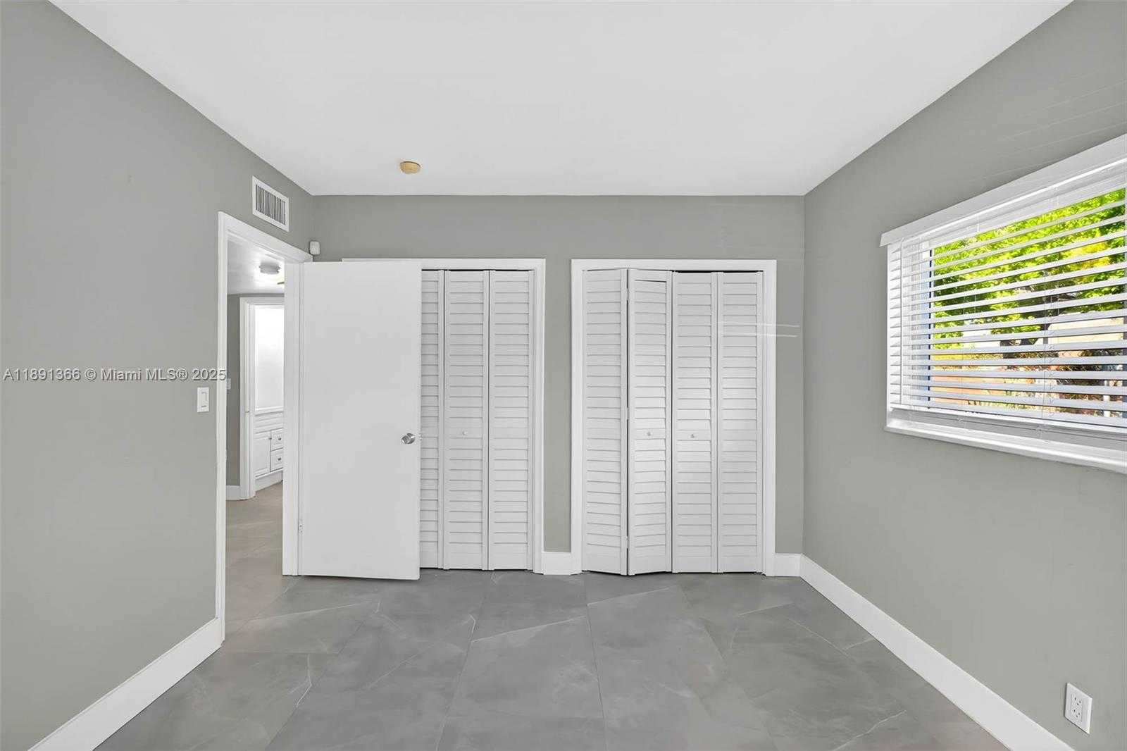 Small Image of Fort Lauderdale Number 26