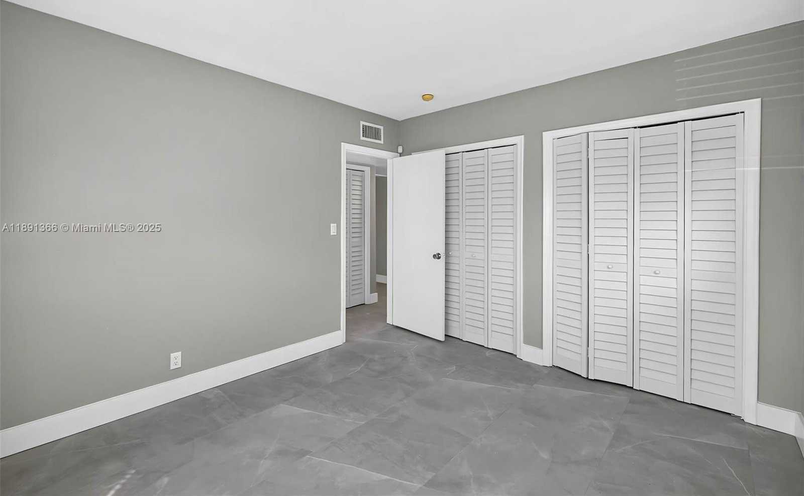 Small Image of Fort Lauderdale Number 27
