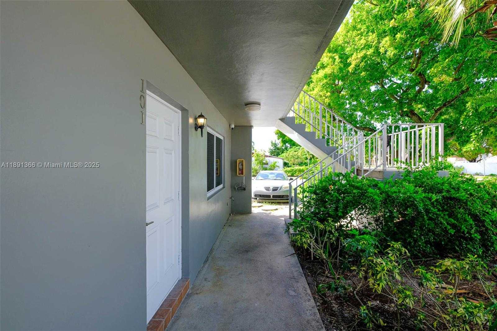 Small Image of Fort Lauderdale Number 8