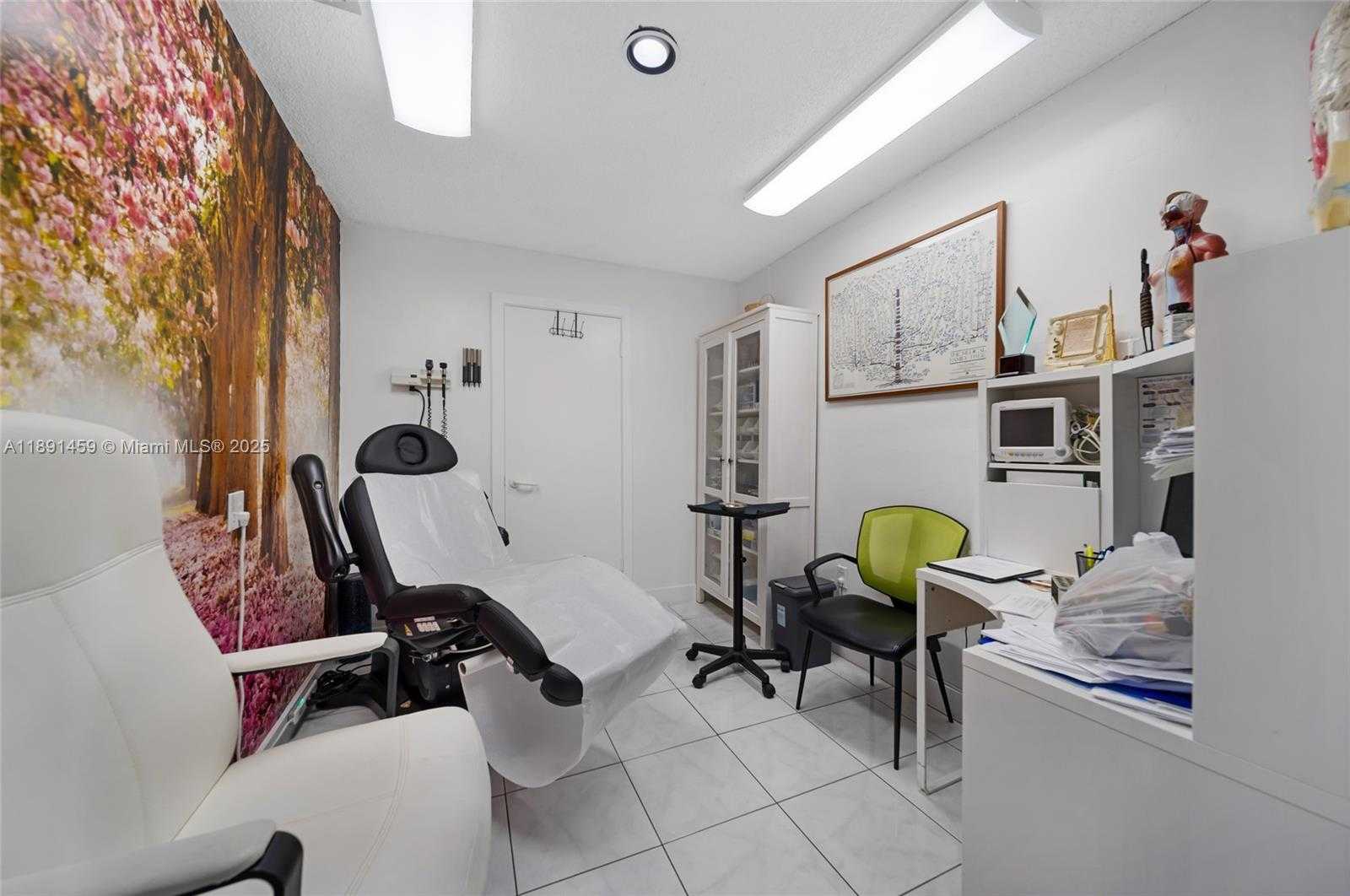 Small Image of 2945 SOUTH WEST 8TH ST, Miami Number 17