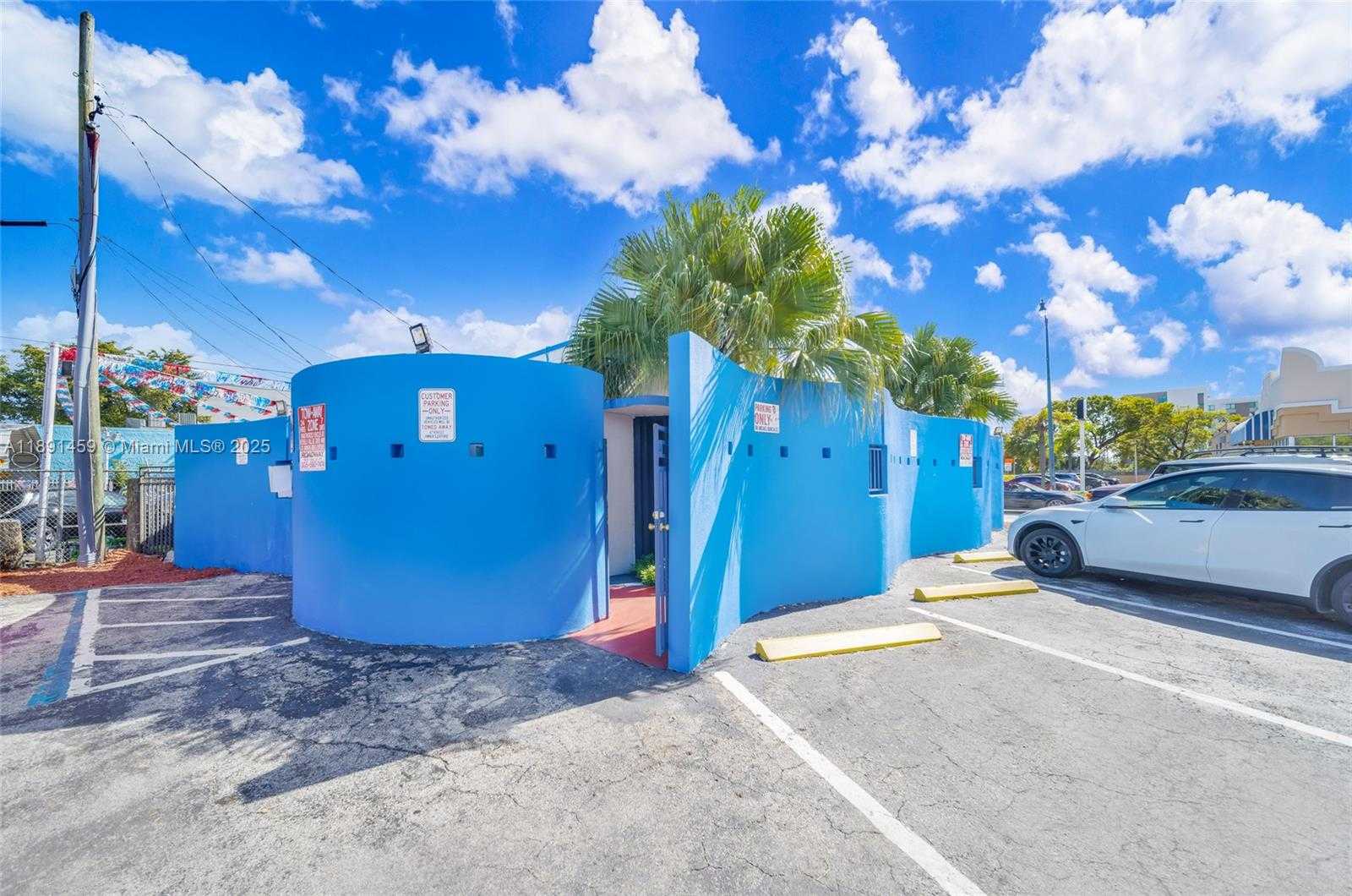 Small Image of 2945 SOUTH WEST 8TH ST, Miami Number 22
