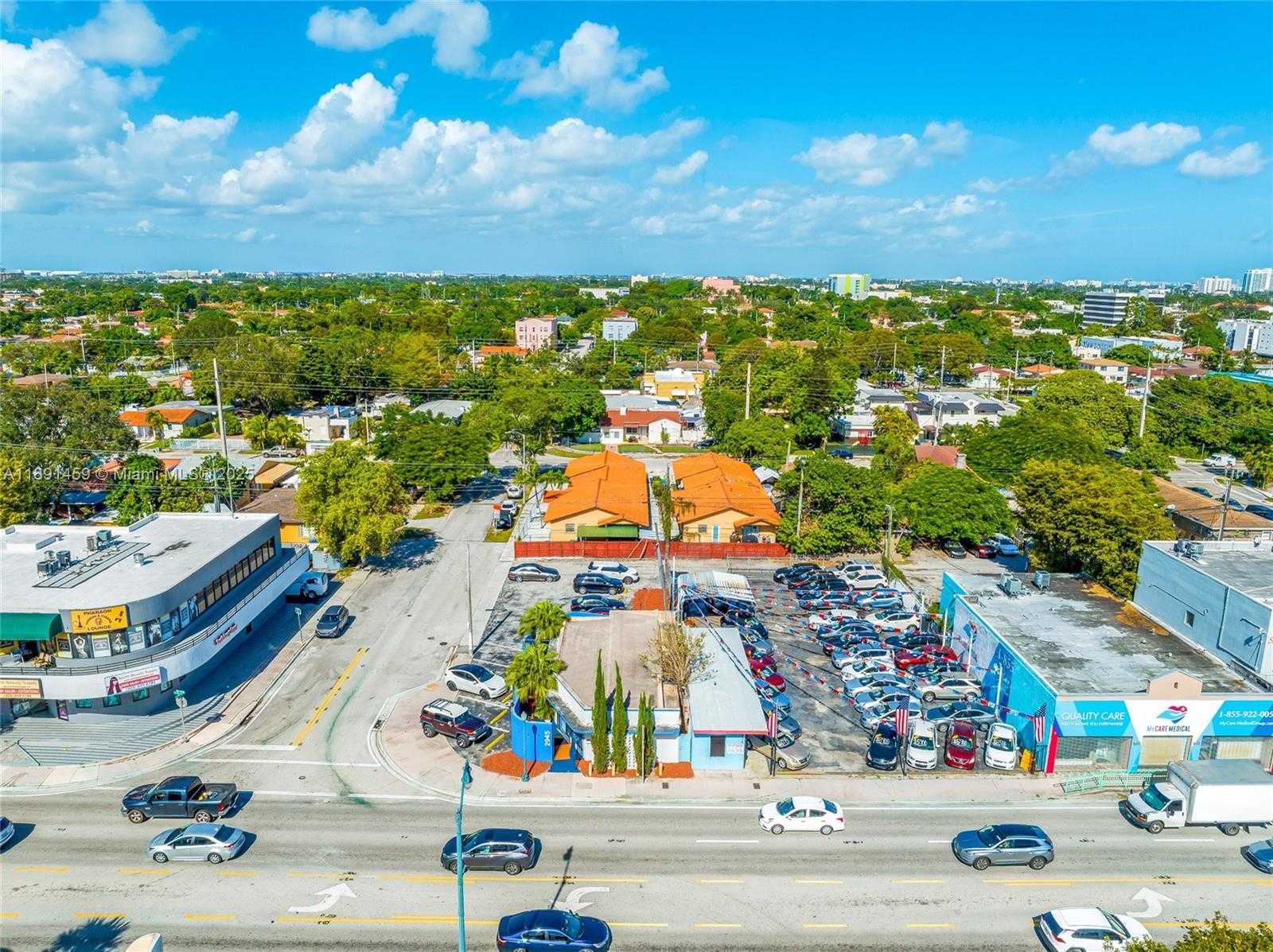 Small Image of 2945 SOUTH WEST 8TH ST, Miami Number 26